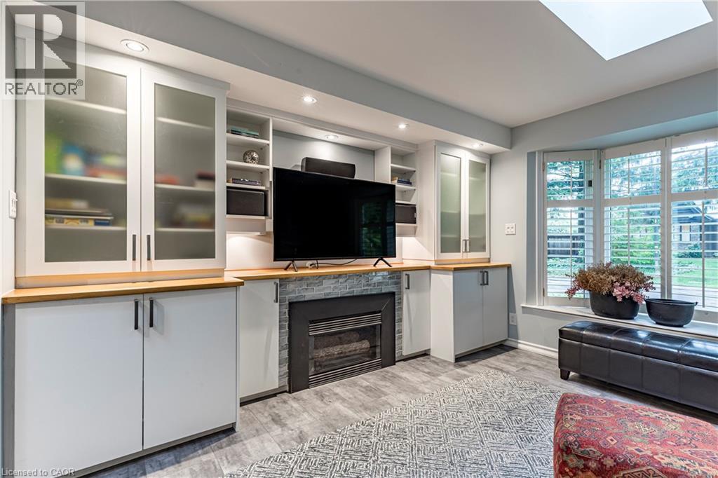 134 Broad Leaf Crescent, Ancaster, ON - Indoor With Fireplace