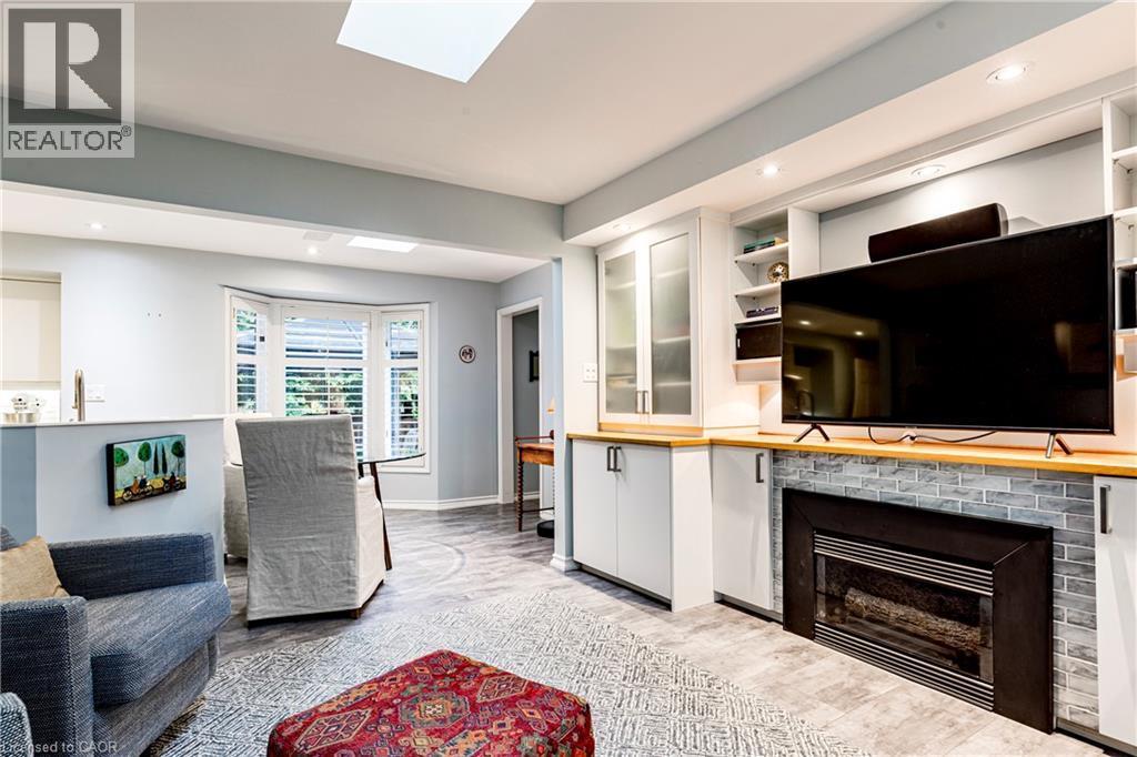 134 Broad Leaf Crescent, Ancaster, ON - Indoor Photo Showing Living Room With Fireplace