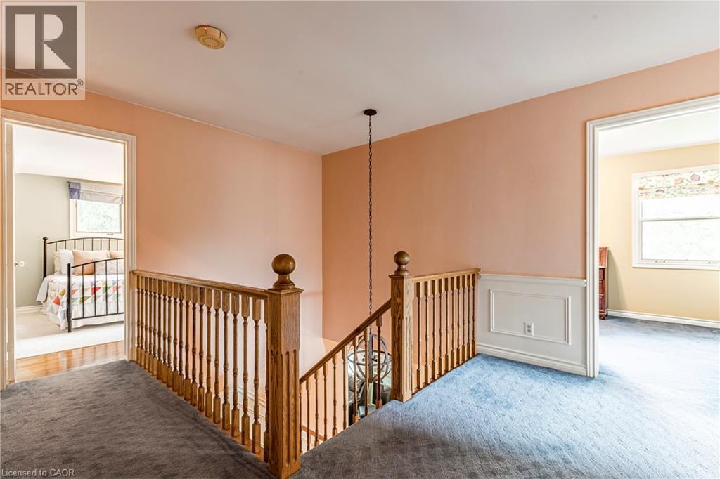 134 Broad Leaf Crescent, Ancaster, ON - Indoor Photo Showing Other Room