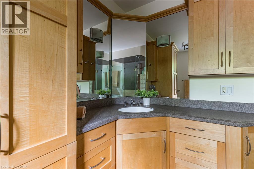 134 Broad Leaf Crescent, Ancaster, ON - Indoor