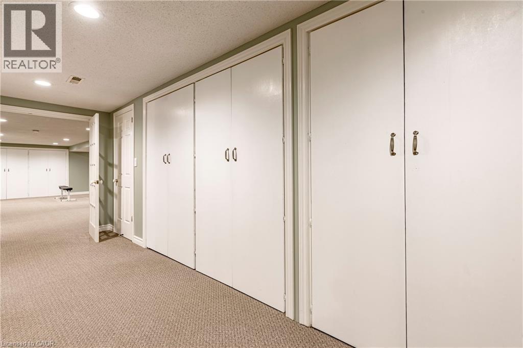 134 Broad Leaf Crescent, Ancaster, ON - Indoor Photo Showing Other Room