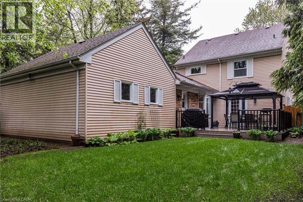 134 Broad Leaf Crescent, Ancaster, ON - Outdoor With Deck Patio Veranda