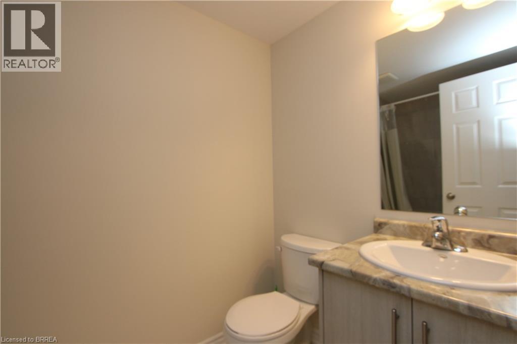 677 Park Street N Unit# 13, Brantford, ON - Indoor Photo Showing Bathroom