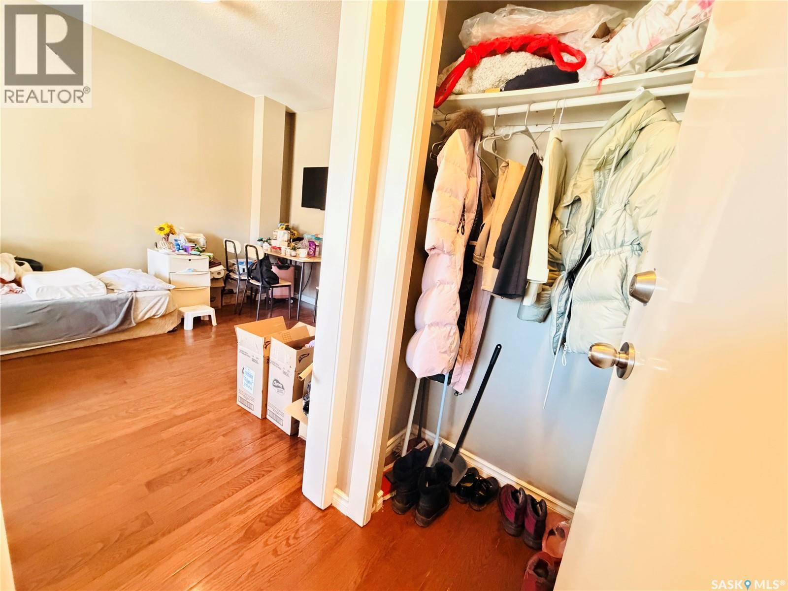 2119 Lorne Street, Regina, SK - Indoor