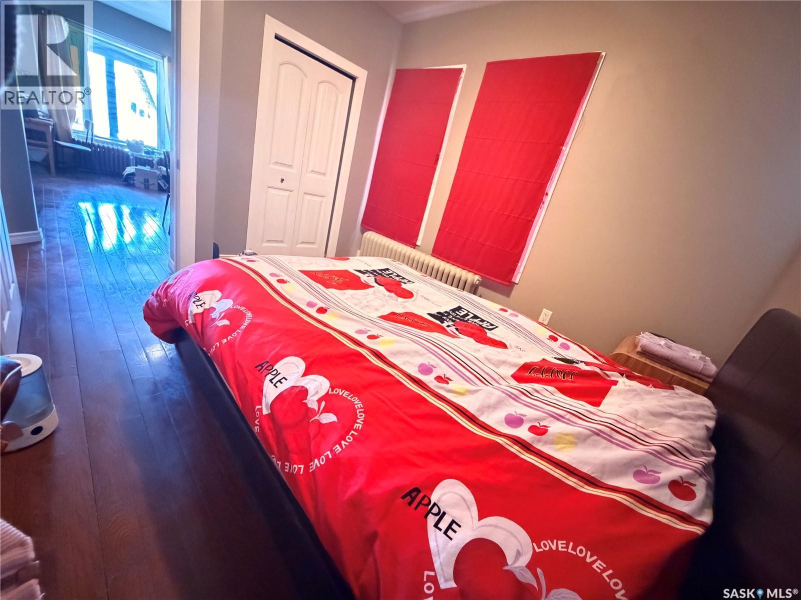 2119 Lorne Street, Regina, SK - Indoor Photo Showing Bedroom