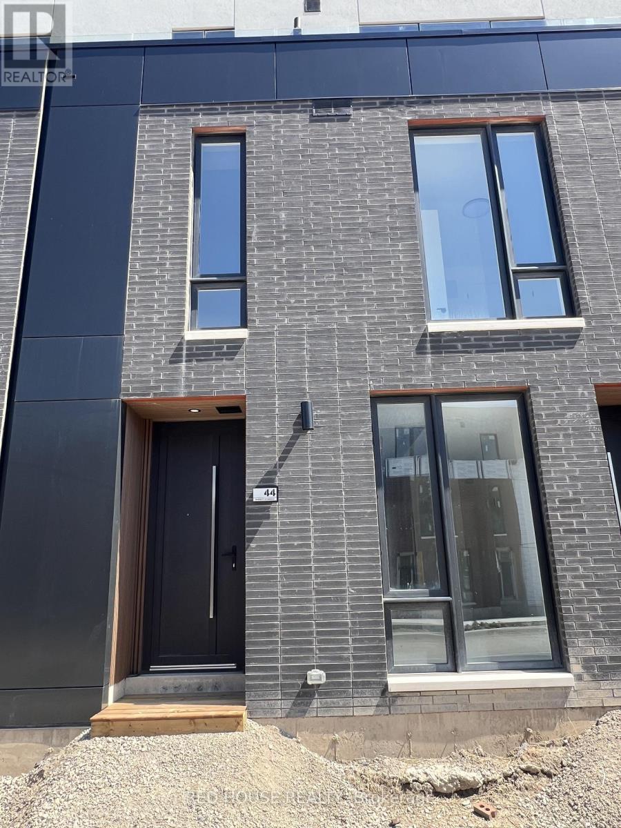 44 Everett Common, St. Catharines, ON - Outdoor