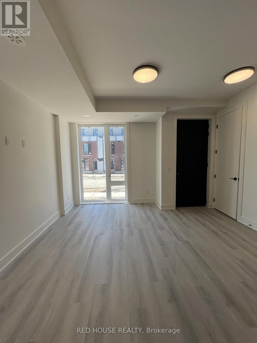 44 Everett Common, St. Catharines, ON - Indoor Photo Showing Other Room