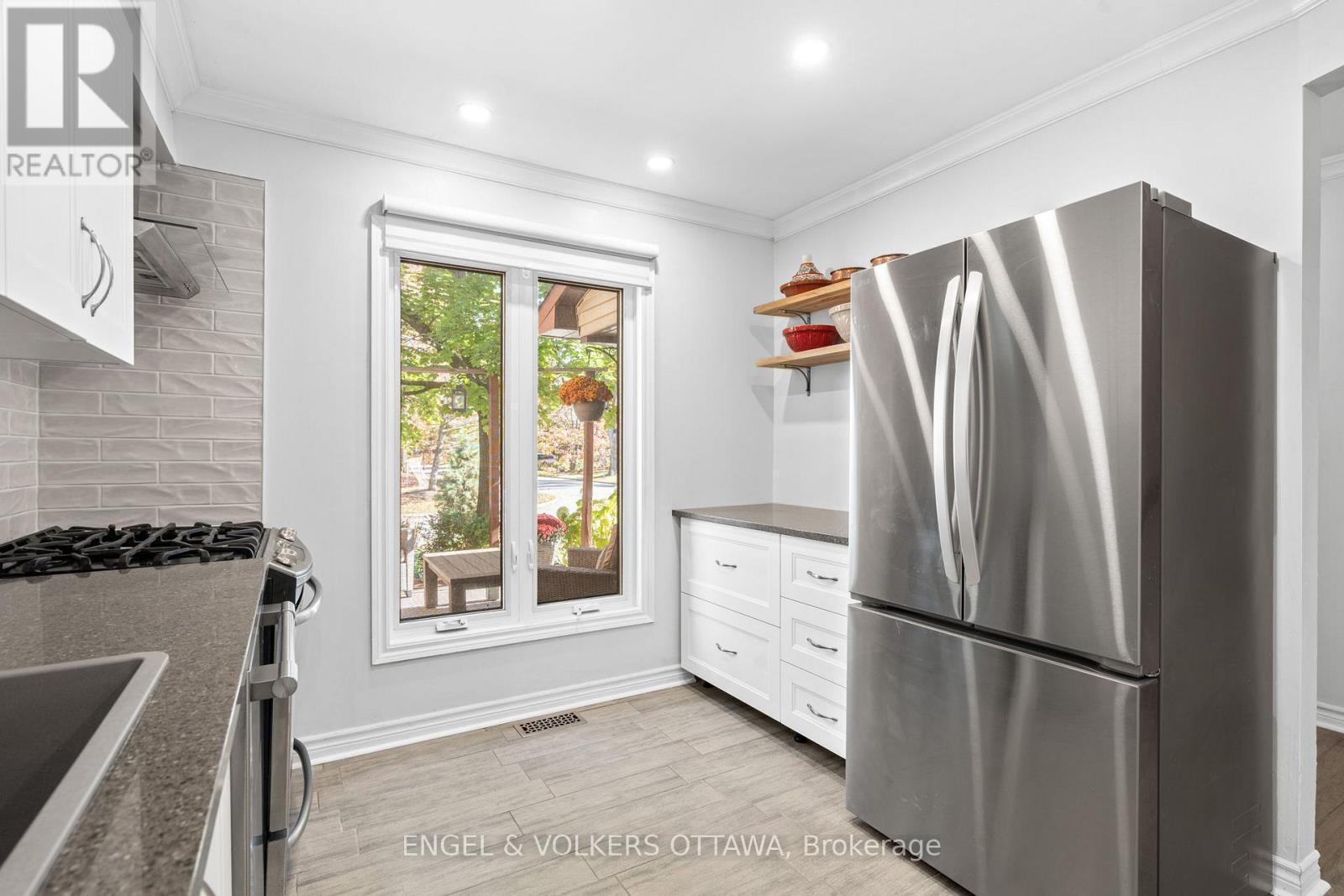 1540 Mimosa Avenue, Ottawa, ON - Indoor