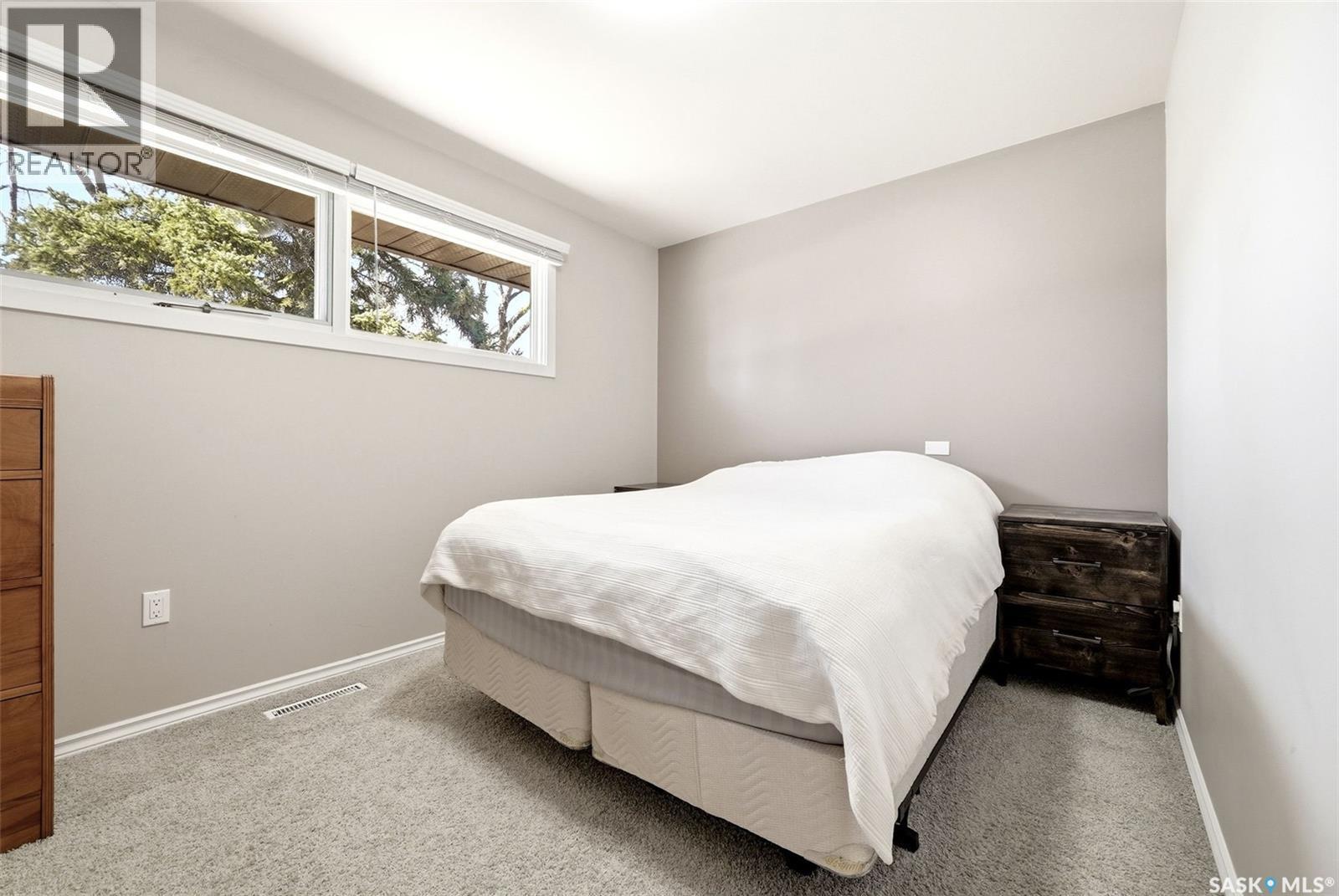 3013 Grant Road, Regina, SK - Indoor Photo Showing Bedroom