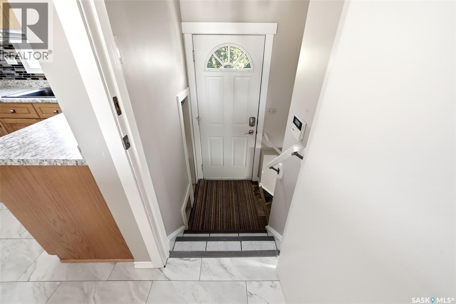 3013 Grant Road, Regina, SK - Indoor Photo Showing Other Room