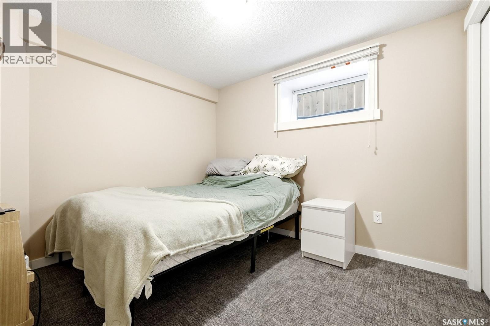 3013 Grant Road, Regina, SK - Indoor Photo Showing Bedroom