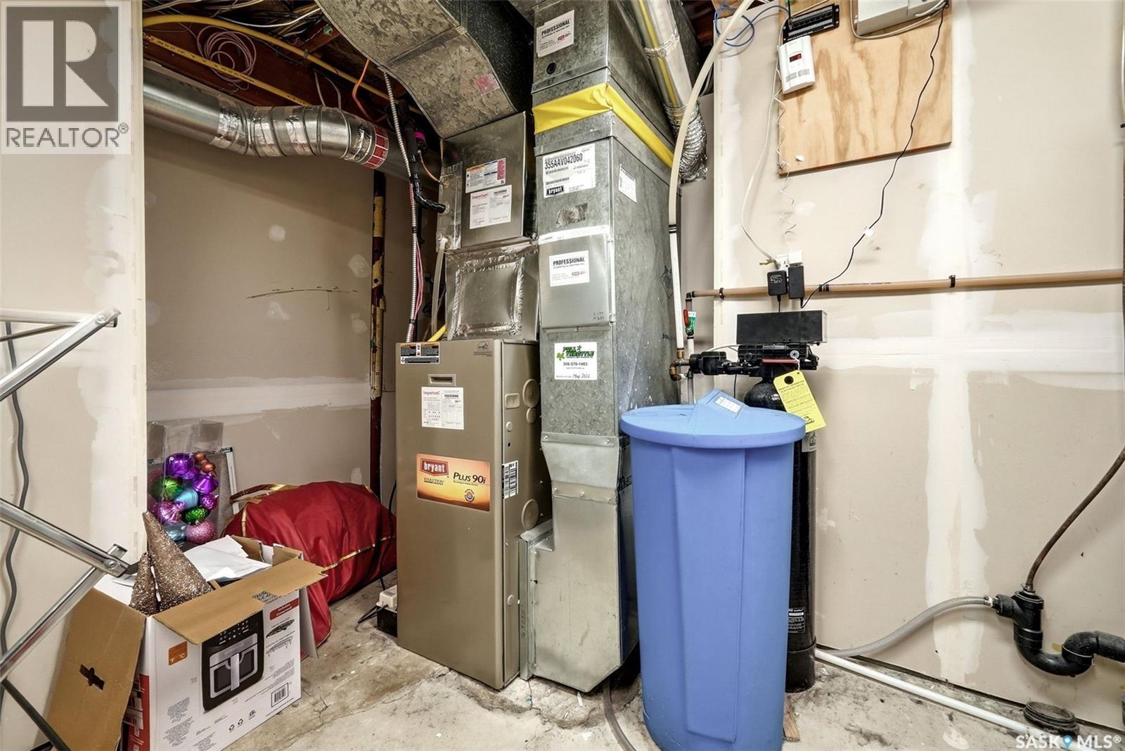 3013 Grant Road, Regina, SK - Indoor Photo Showing Basement