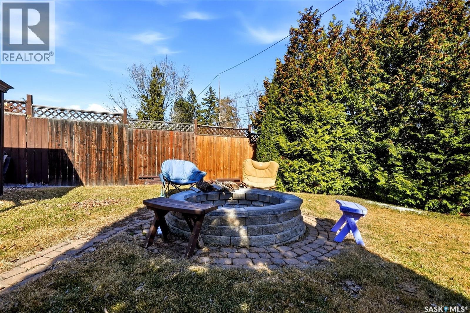 3013 Grant Road, Regina, SK - Outdoor