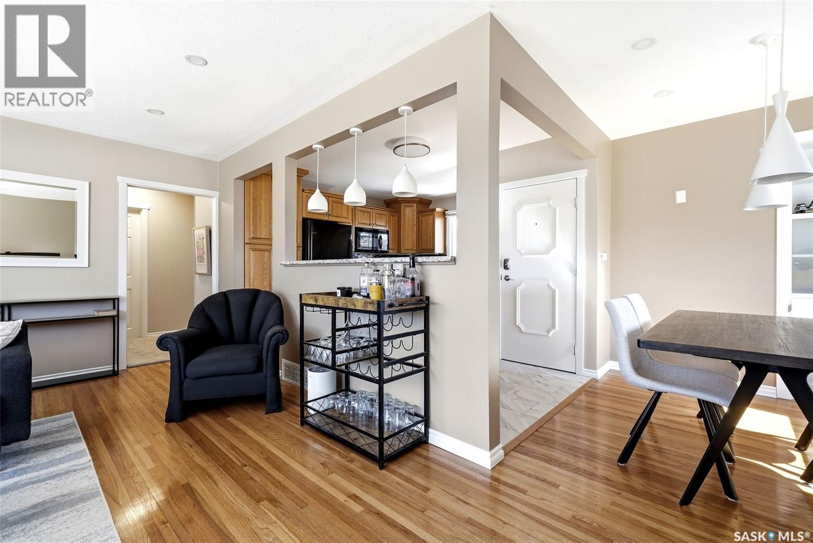 3013 Grant Road, Regina, SK - Indoor