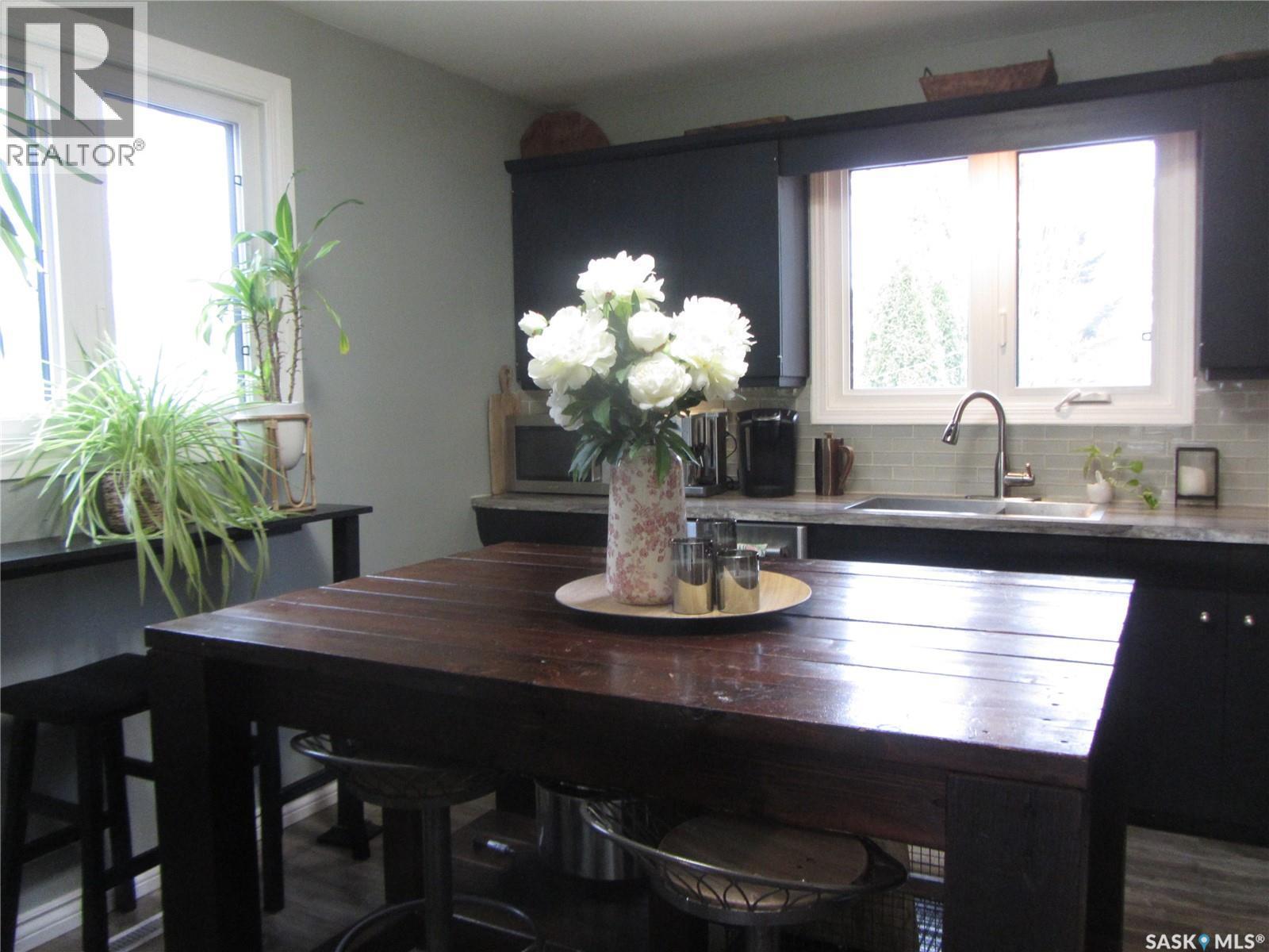 1802 Arlington Avenue, Saskatoon, SK - Indoor