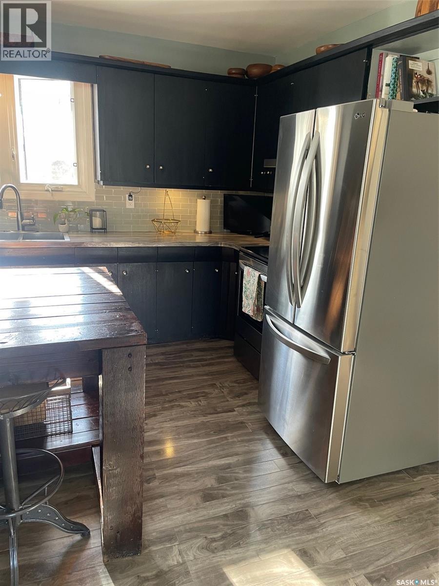1802 Arlington Avenue, Saskatoon, SK - Indoor Photo Showing Kitchen