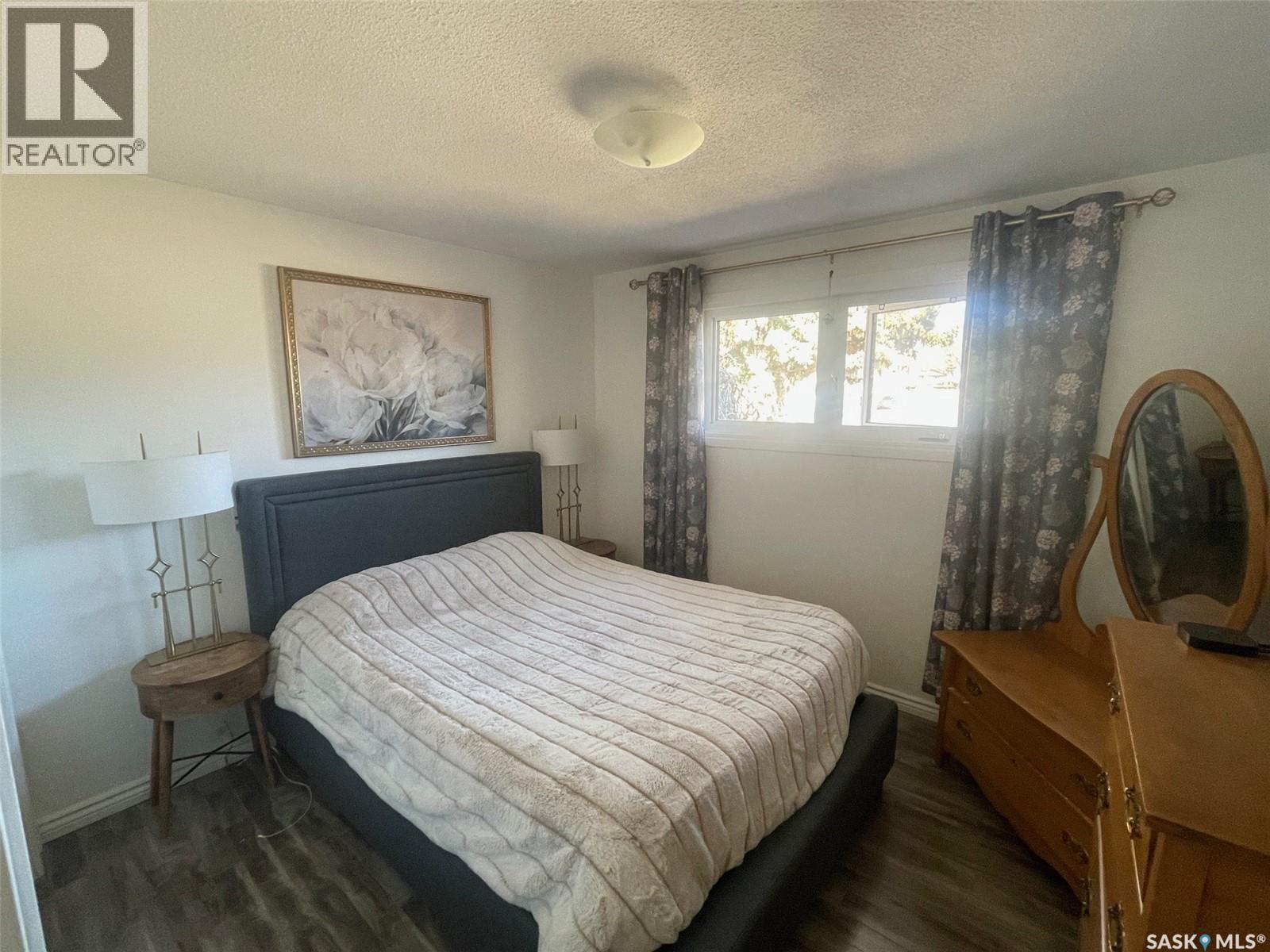 1802 Arlington Avenue, Saskatoon, SK - Indoor Photo Showing Bedroom