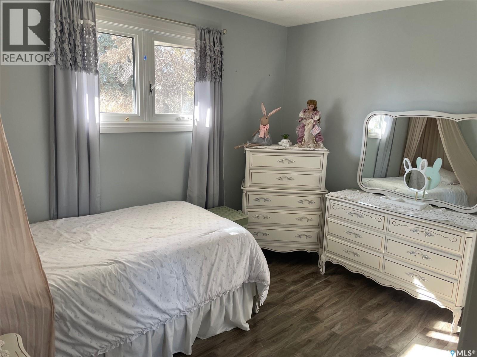 1802 Arlington Avenue, Saskatoon, SK - Indoor Photo Showing Bedroom