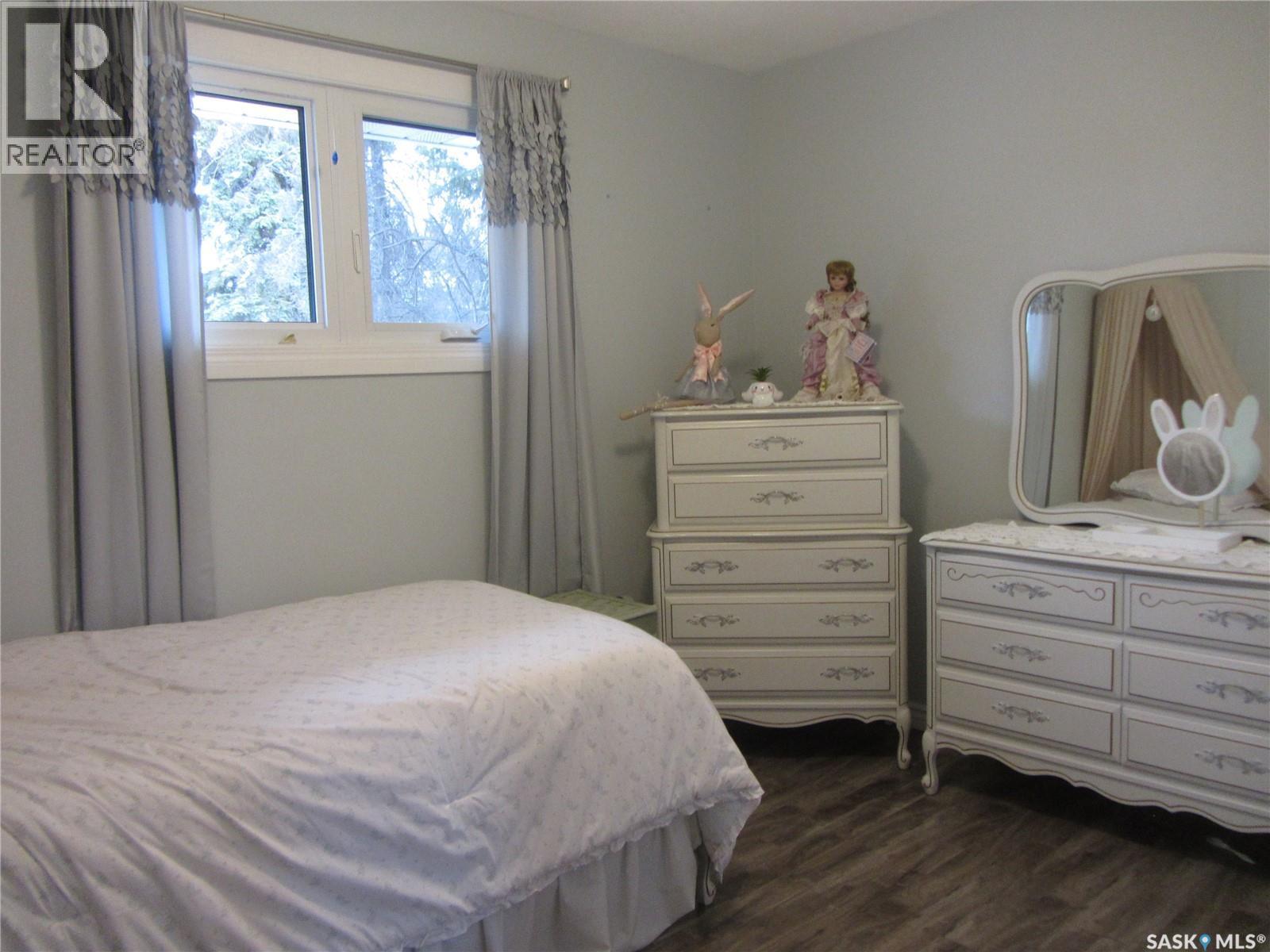 1802 Arlington Avenue, Saskatoon, SK - Indoor Photo Showing Bedroom