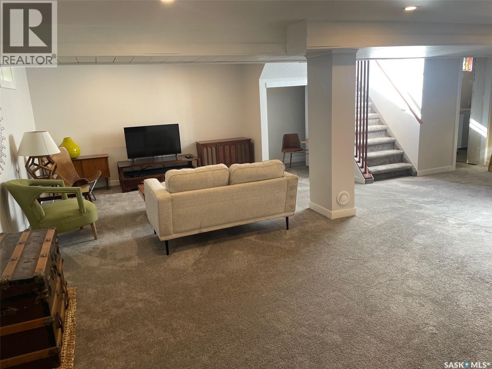 1802 Arlington Avenue, Saskatoon, SK - Indoor