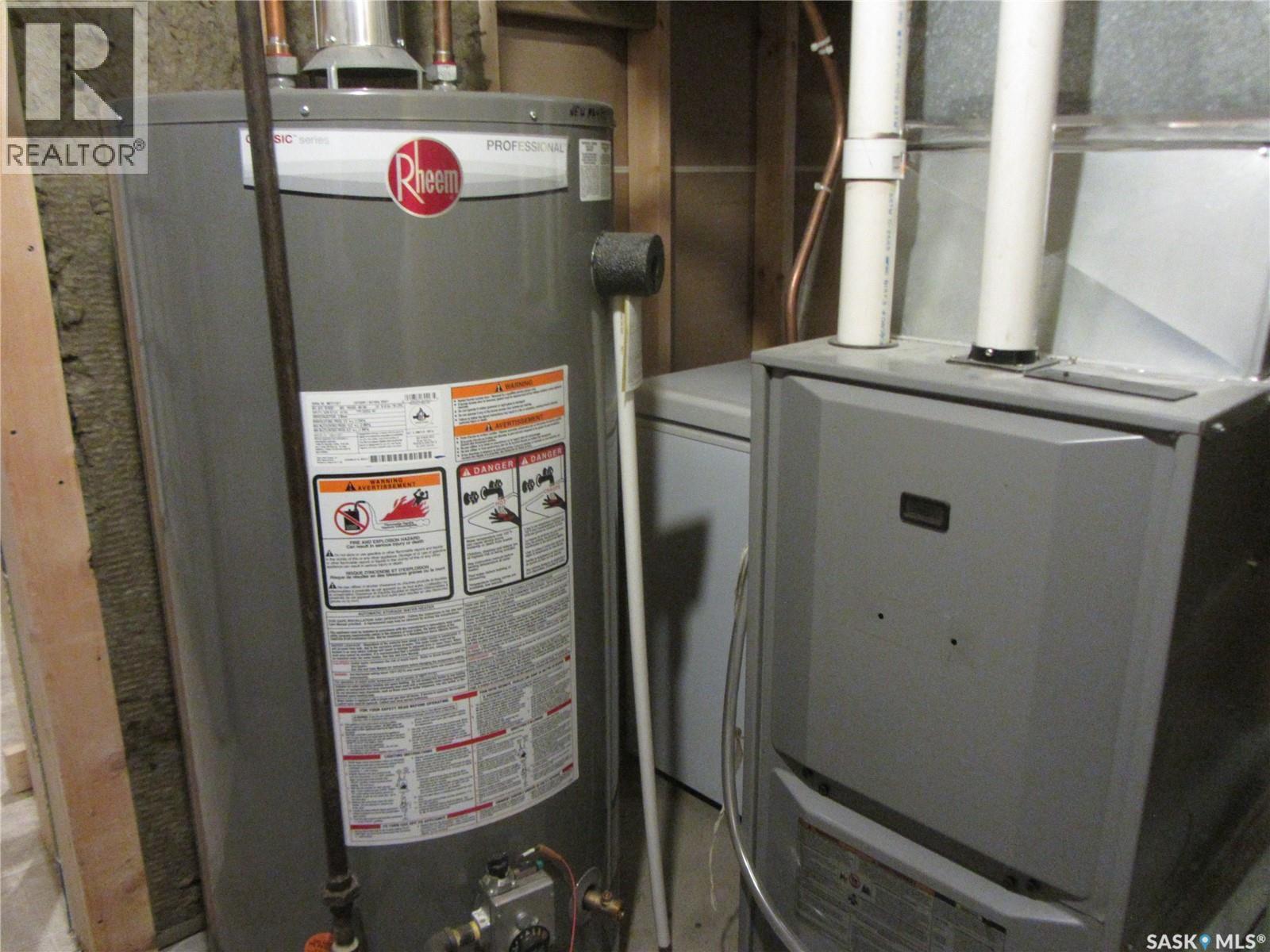 1802 Arlington Avenue, Saskatoon, SK - Indoor Photo Showing Basement