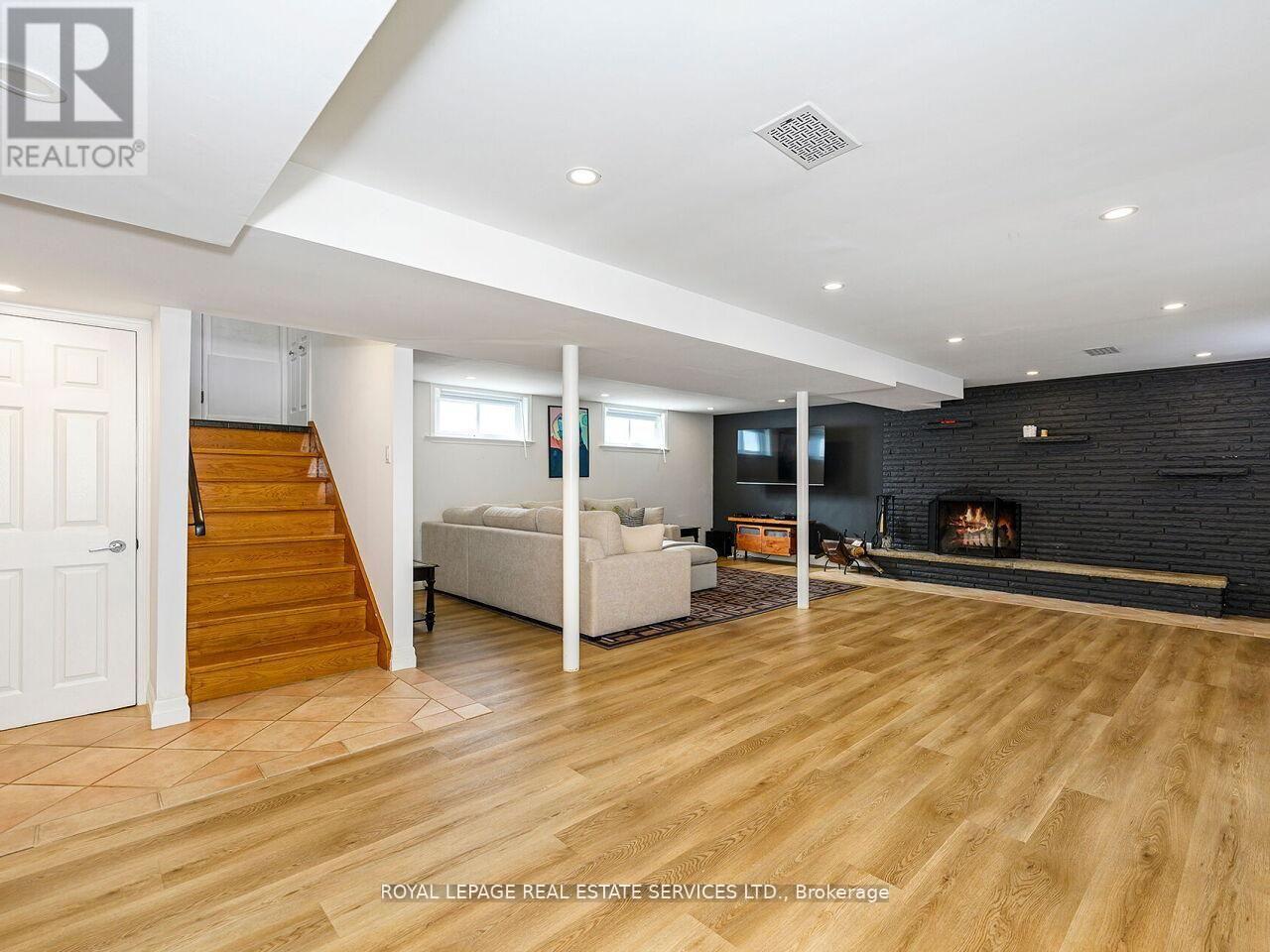 1602 Carletta Drive, Mississauga, ON - Indoor Photo Showing Other Room With Fireplace