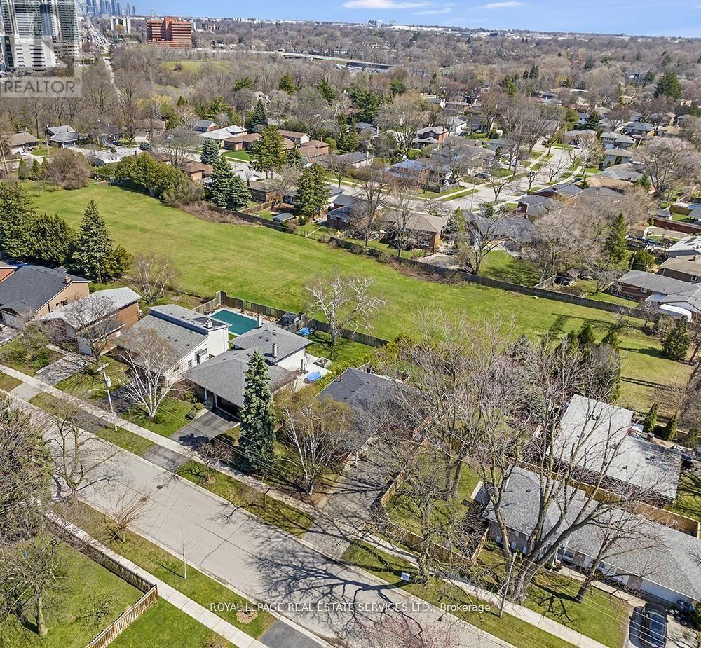 1602 Carletta Drive, Mississauga, ON - Outdoor With View