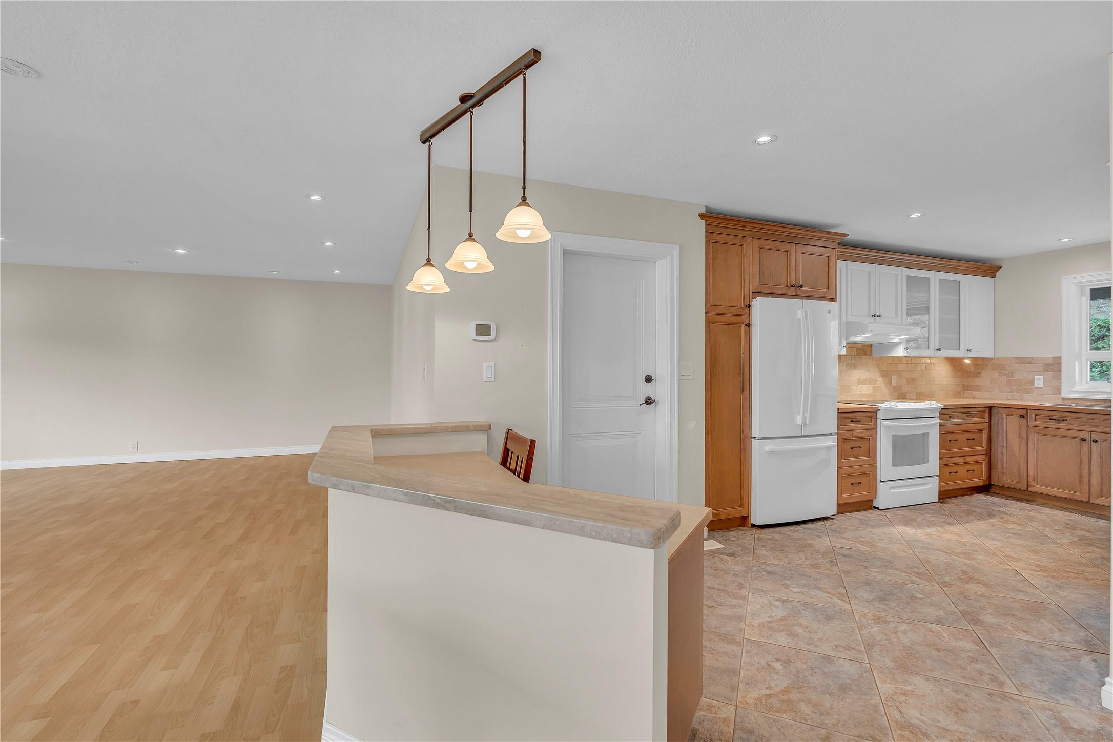 418 Panorama Crescent, Okanagan Falls, BC - Indoor Photo Showing Kitchen