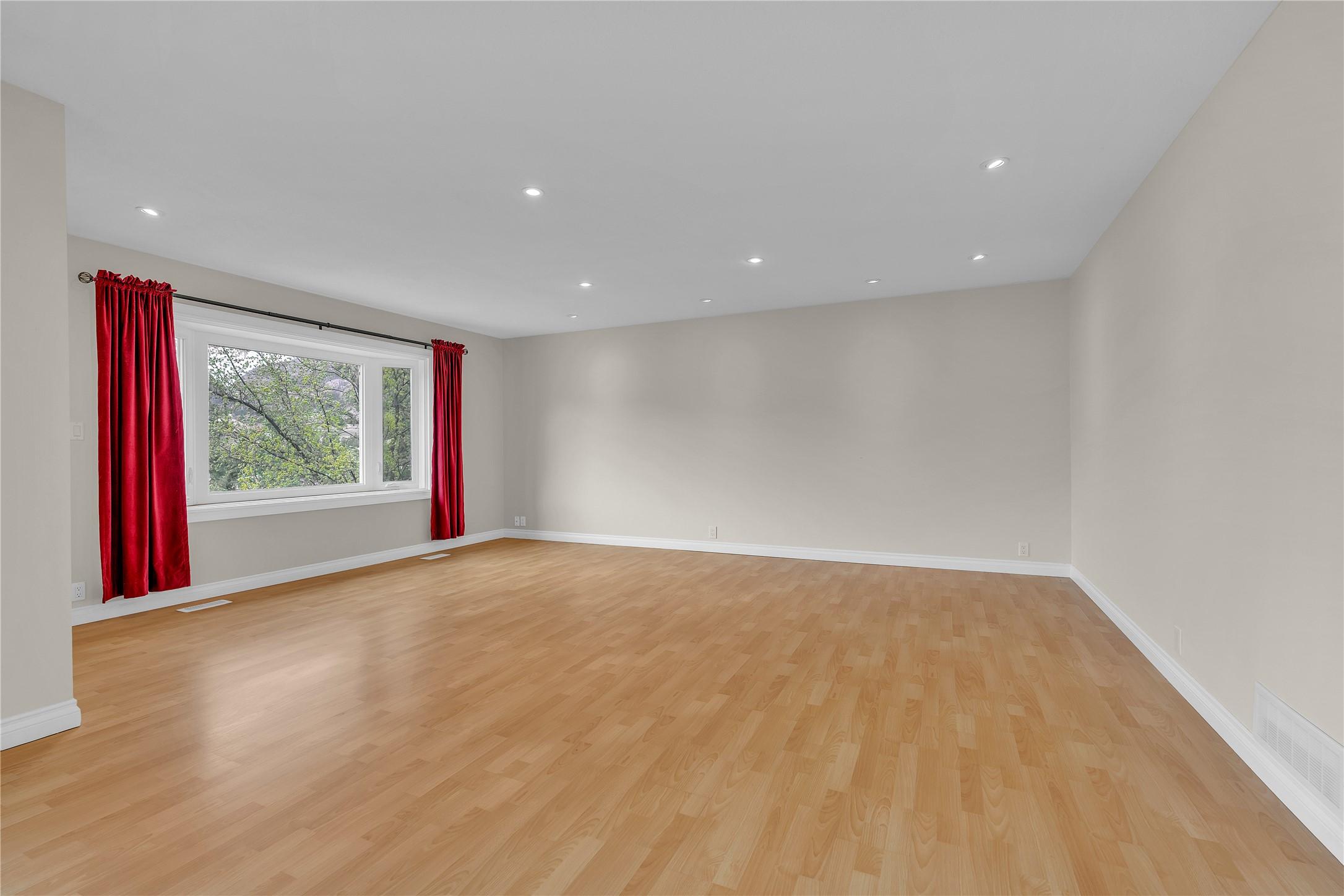 418 Panorama Crescent, Okanagan Falls, BC - Indoor Photo Showing Other Room