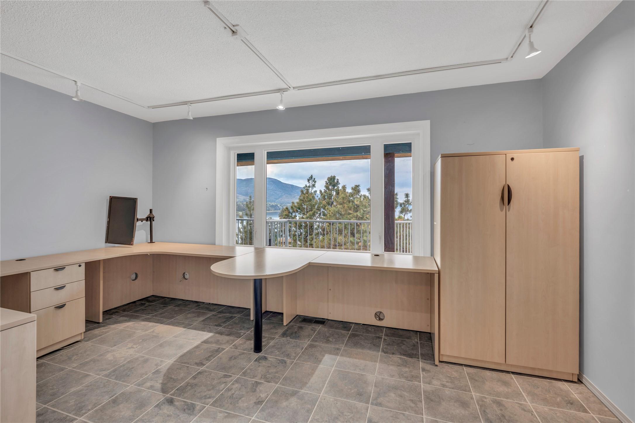 418 Panorama Crescent, Okanagan Falls, BC - Indoor Photo Showing Office