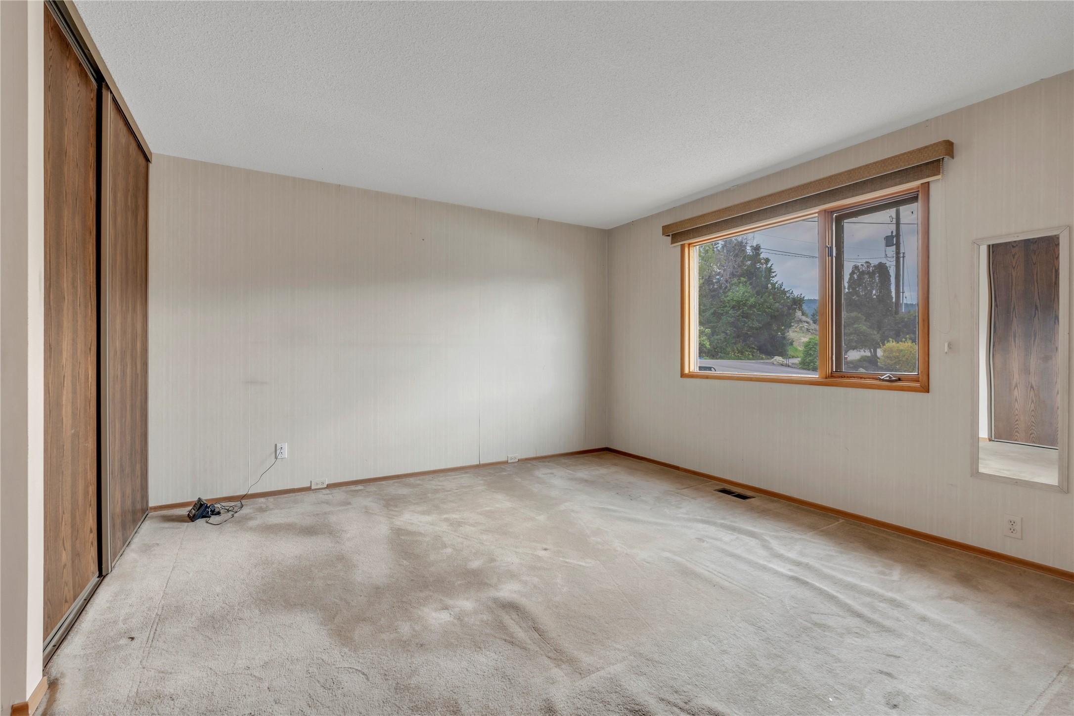 418 Panorama Crescent, Okanagan Falls, BC - Indoor Photo Showing Other Room