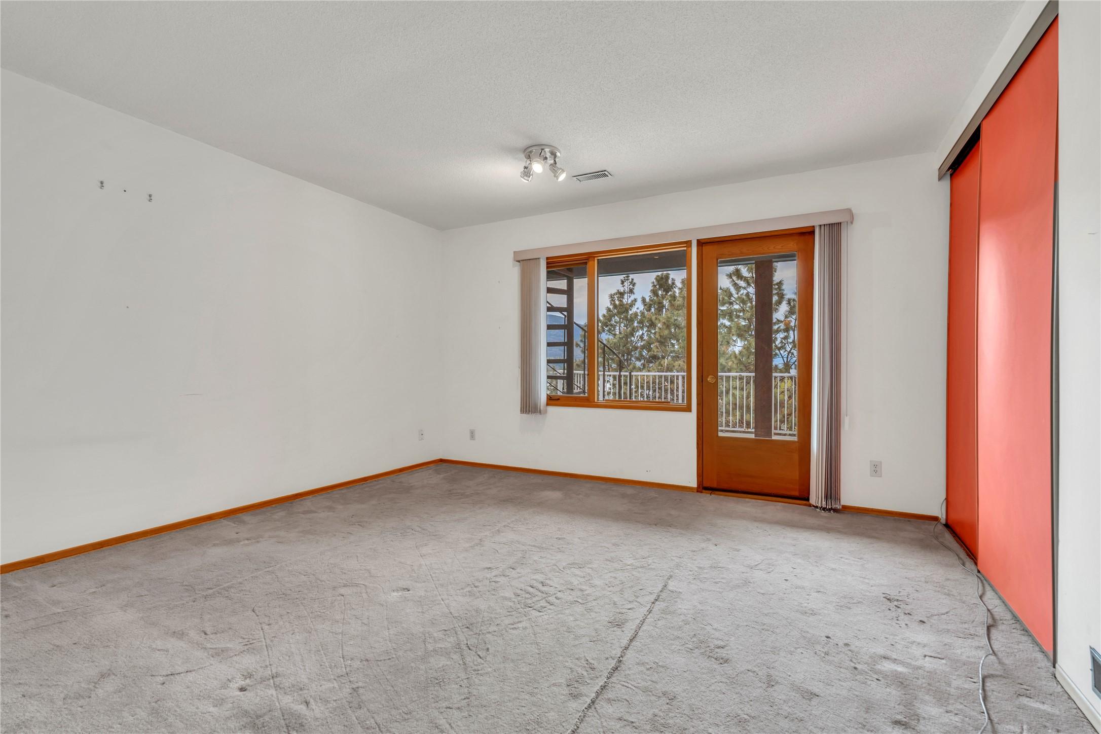 418 Panorama Crescent, Okanagan Falls, BC - Indoor Photo Showing Other Room