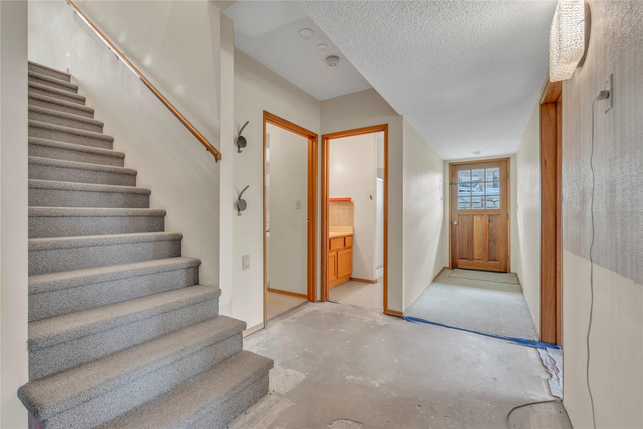 418 Panorama Crescent, Okanagan Falls, BC - Indoor Photo Showing Other Room