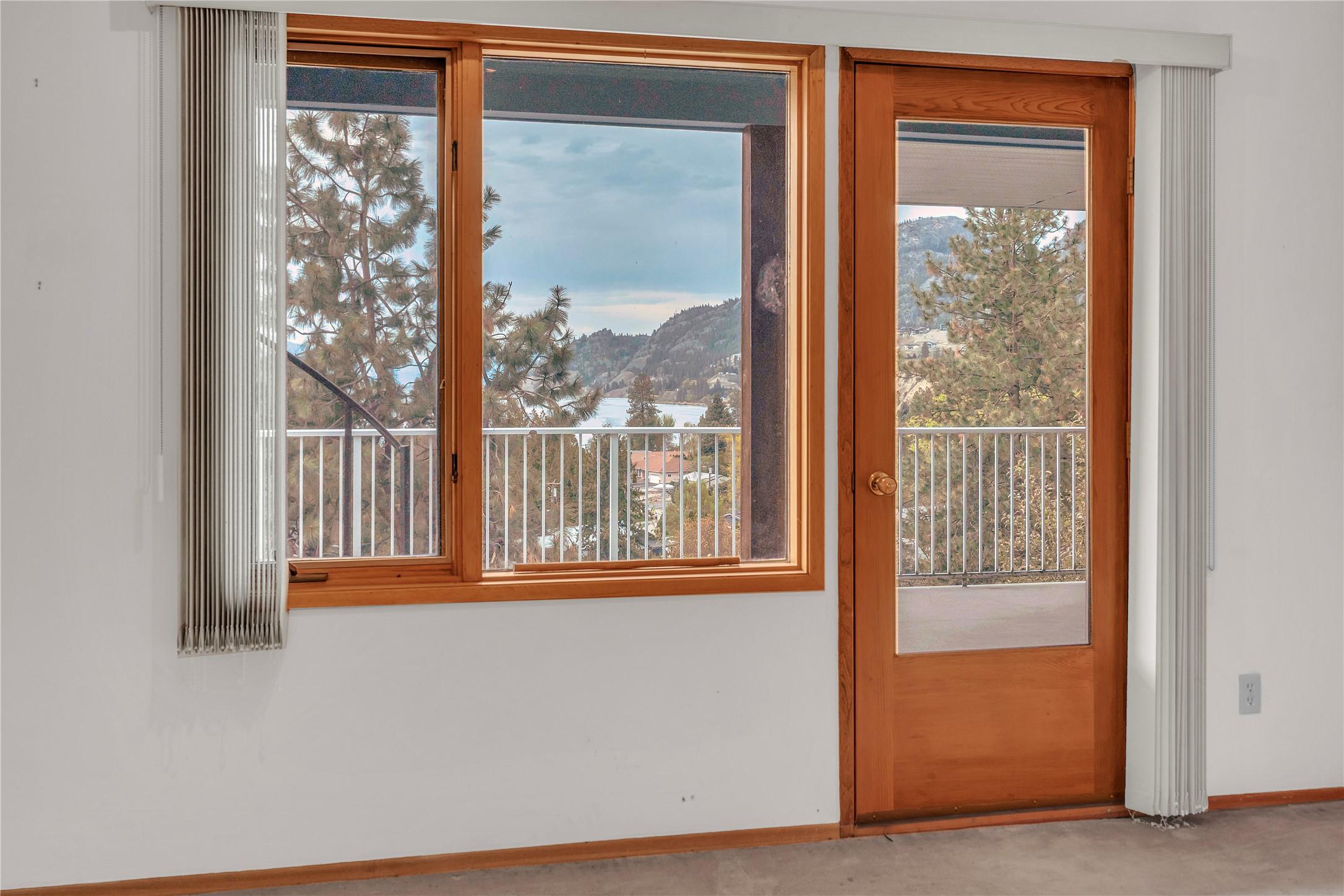 418 Panorama Crescent, Okanagan Falls, BC - Indoor Photo Showing Other Room