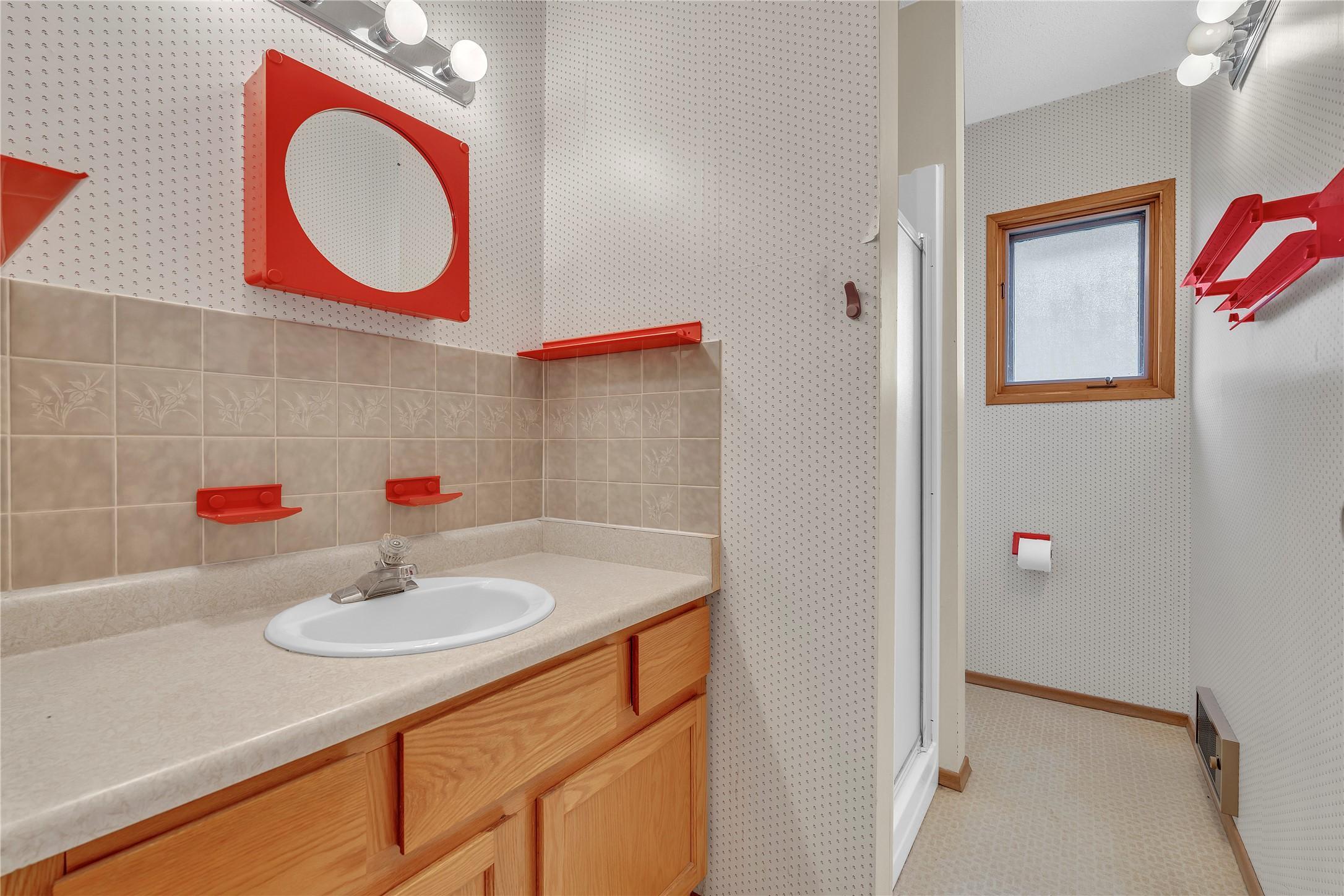 418 Panorama Crescent, Okanagan Falls, BC - Indoor Photo Showing Bathroom