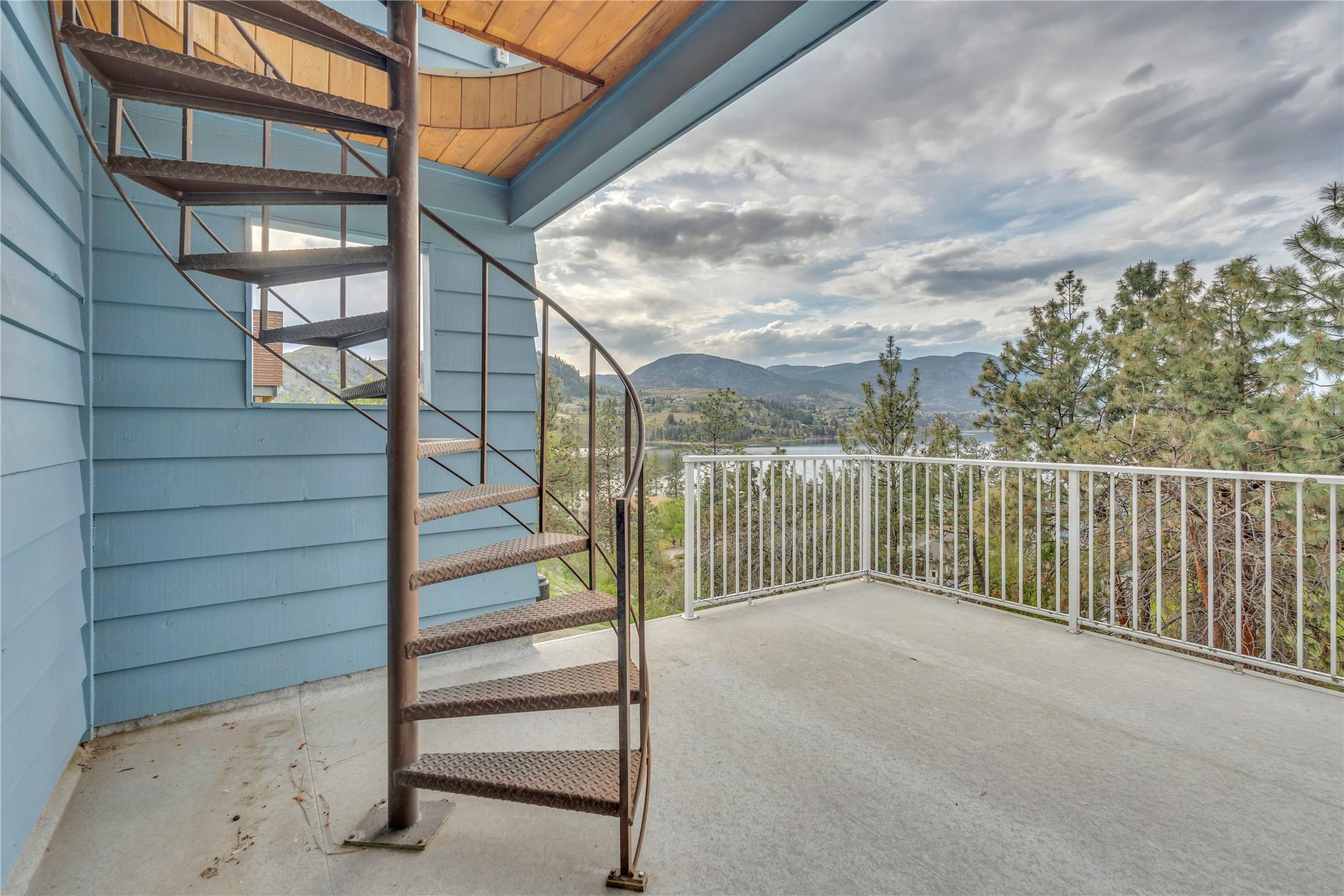 418 Panorama Crescent, Okanagan Falls, BC - Outdoor With Exterior