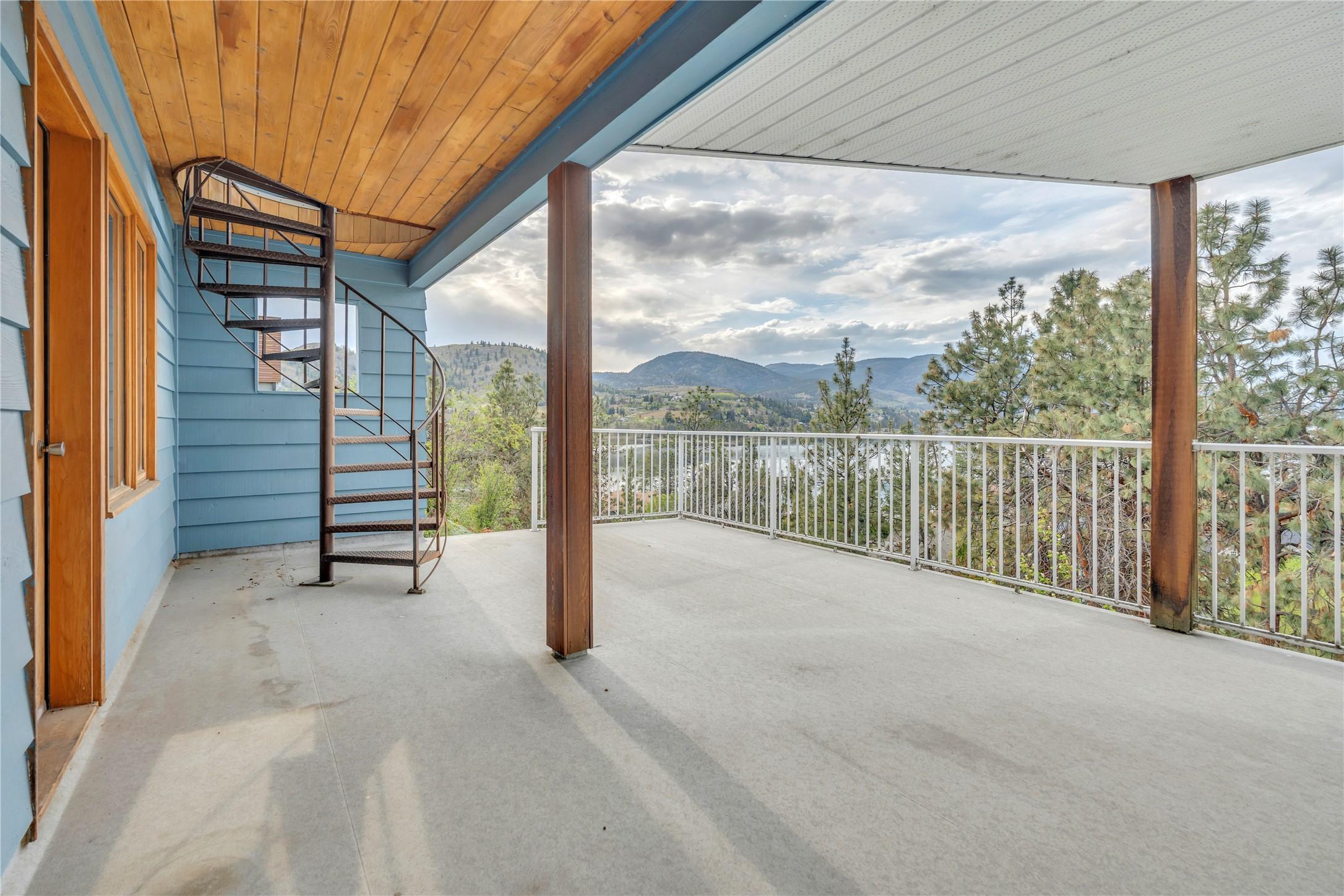 418 Panorama Crescent, Okanagan Falls, BC - Outdoor With Exterior