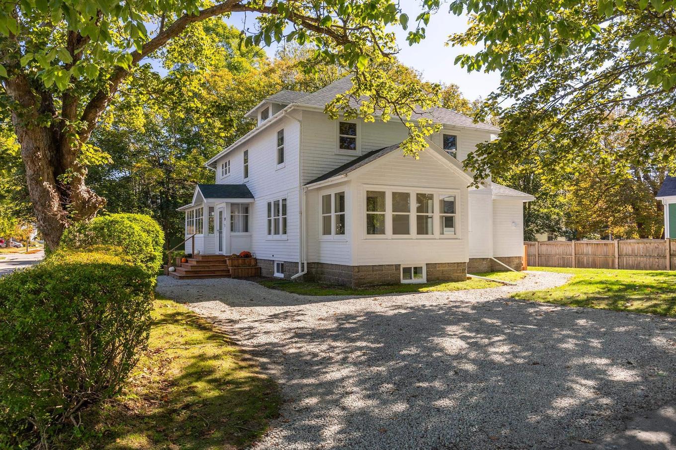 19 Cumberland Street, Yarmouth, NS