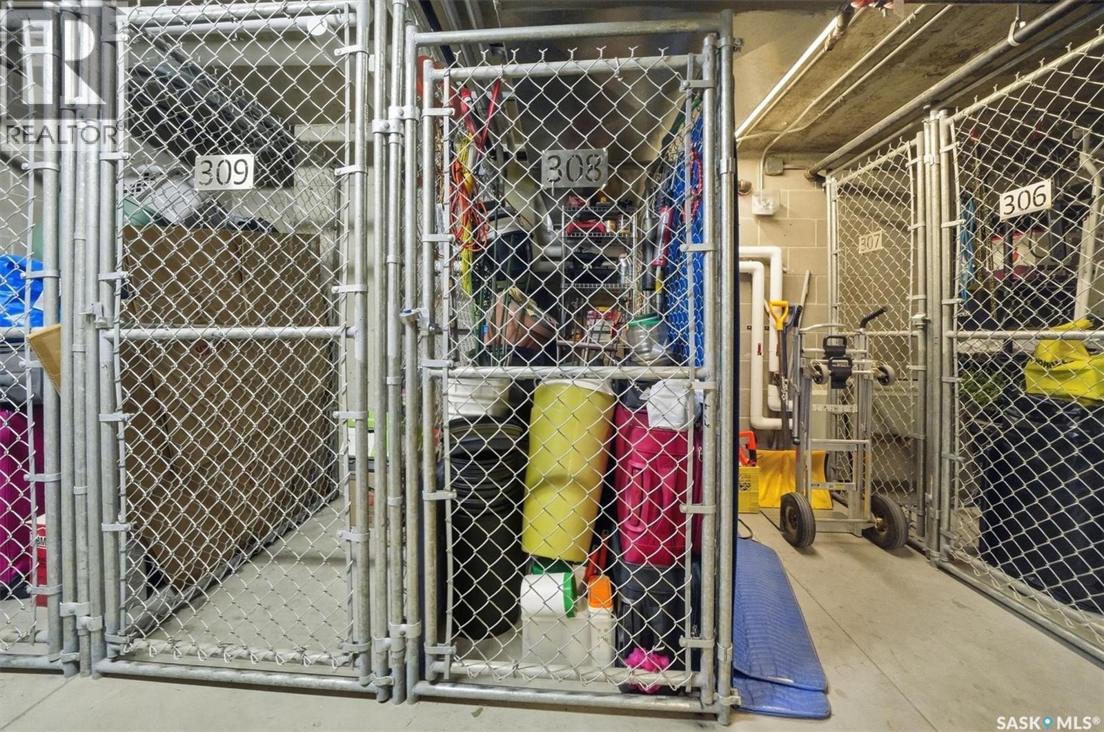 308 721 8Th Street E, Saskatoon, SK - Indoor With Storage