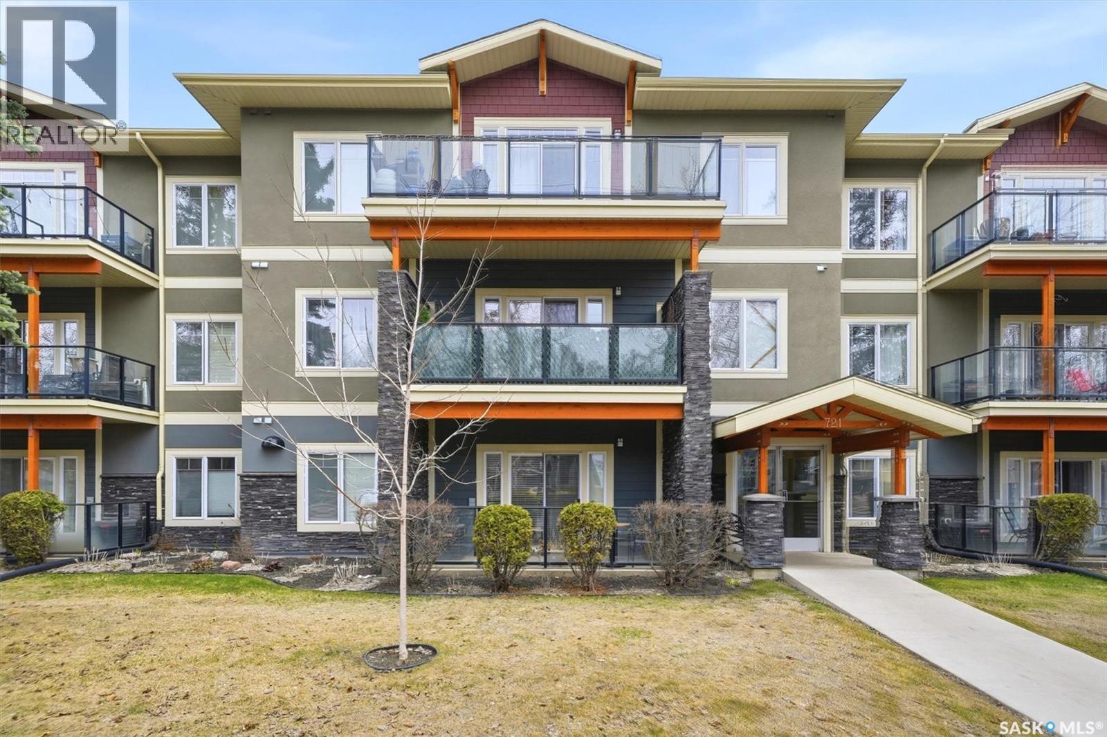 308 721 8Th Street E, Saskatoon, SK - Outdoor With Facade