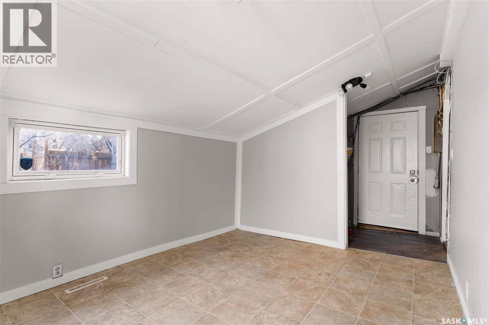 1247 King Street, Regina, SK - Indoor Photo Showing Other Room