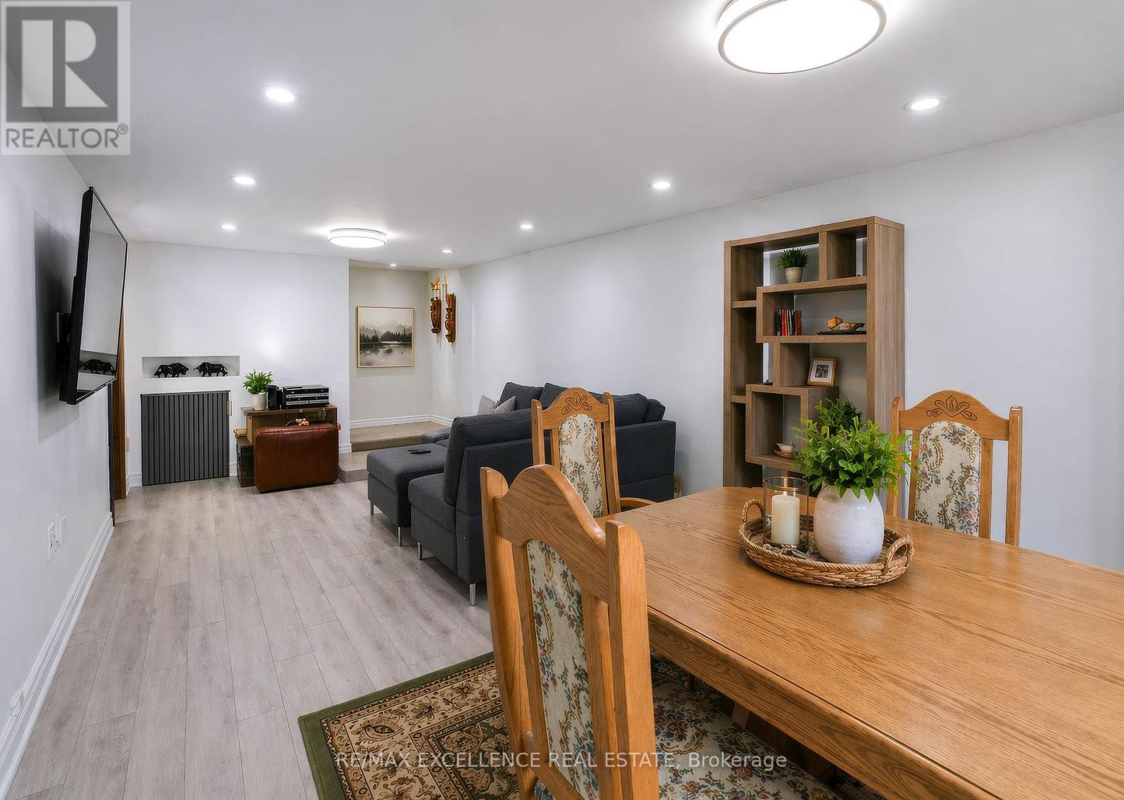 7256 Topping Road, Mississauga, ON - Indoor Photo Showing Dining Room