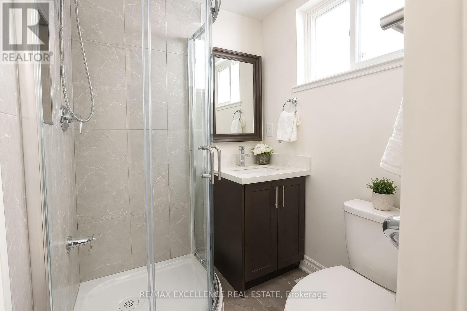 7256 Topping Road, Mississauga, ON - Indoor Photo Showing Bathroom