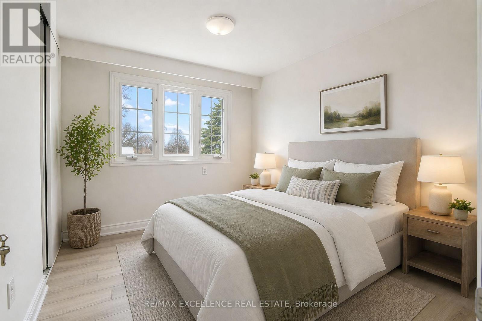 7256 Topping Road, Mississauga, ON - Indoor Photo Showing Bedroom