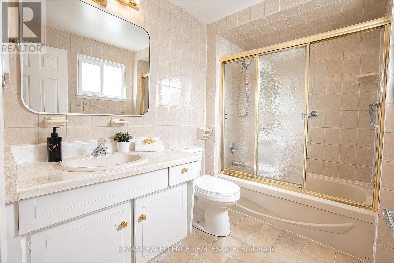 7256 Topping Road, Mississauga, ON - Indoor Photo Showing Bathroom