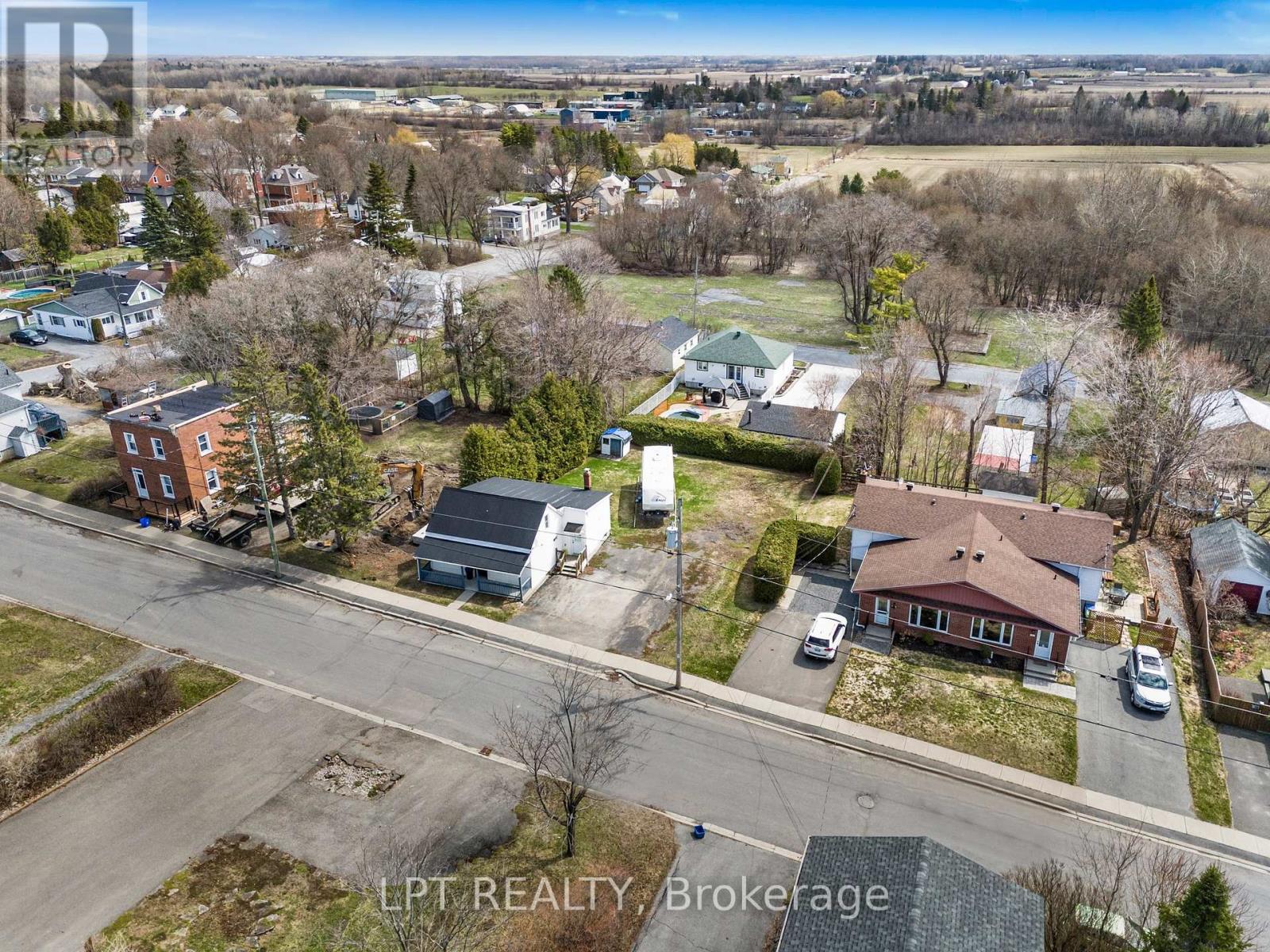 47 Bertha Street E, Champlain, ON - Outdoor With View