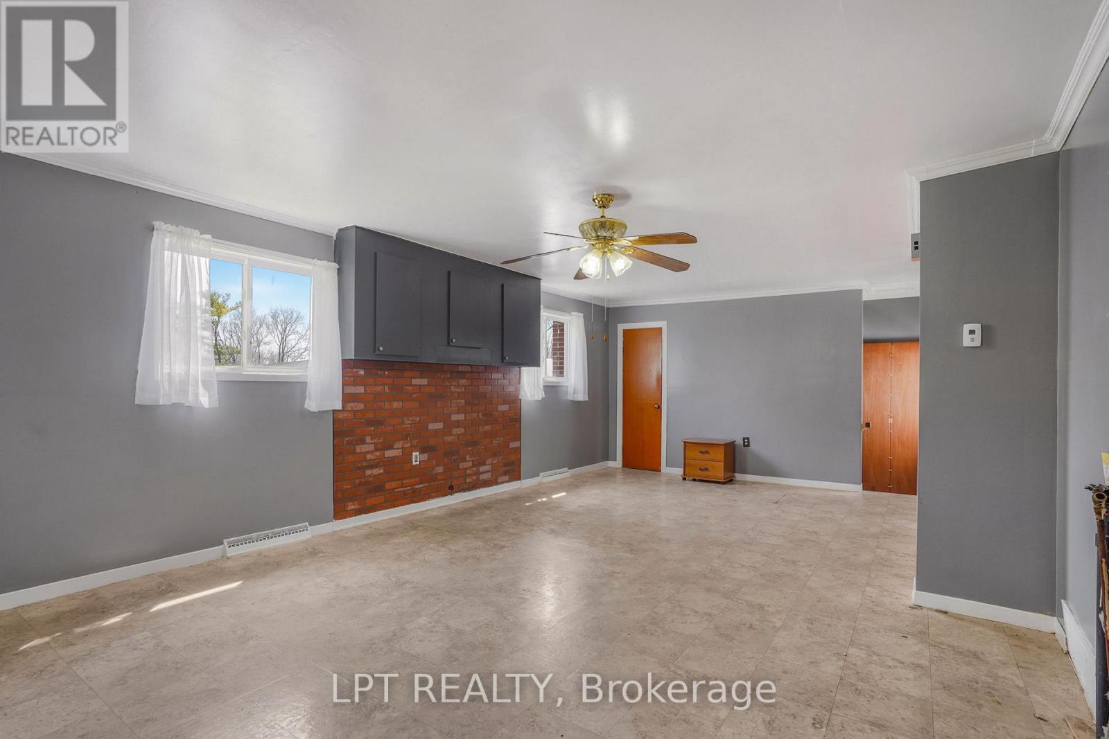 47 Bertha Street E, Champlain, ON - Indoor Photo Showing Other Room