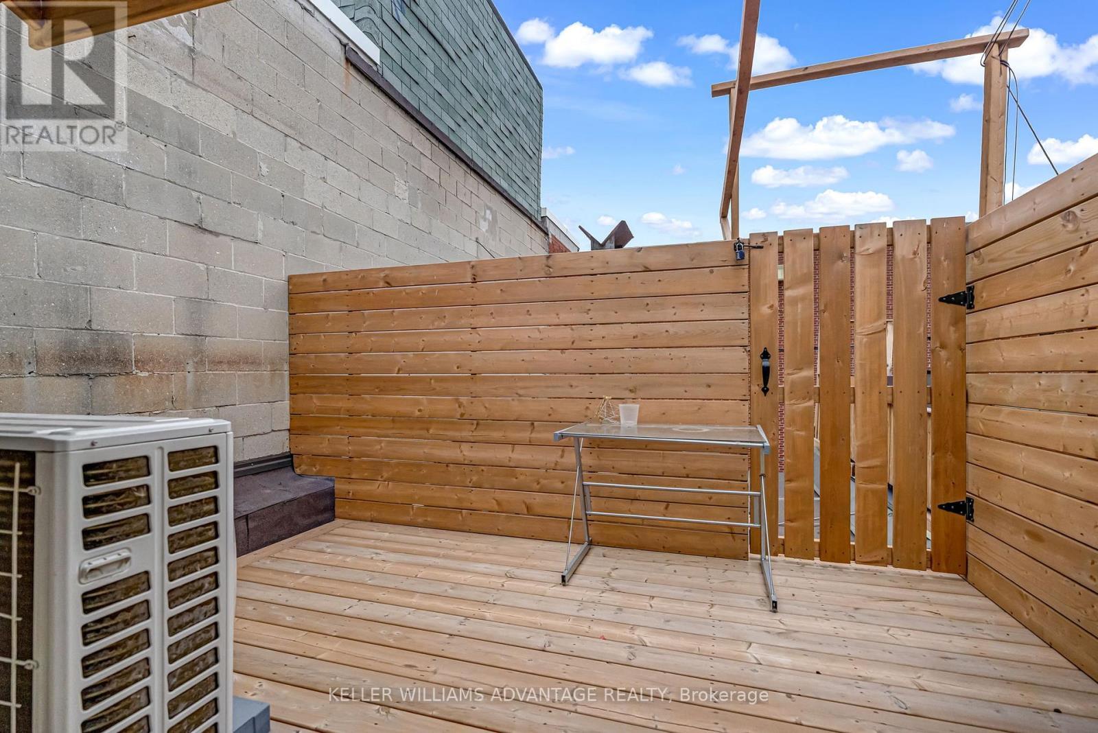 471 Danforth Avenue, Toronto, ON