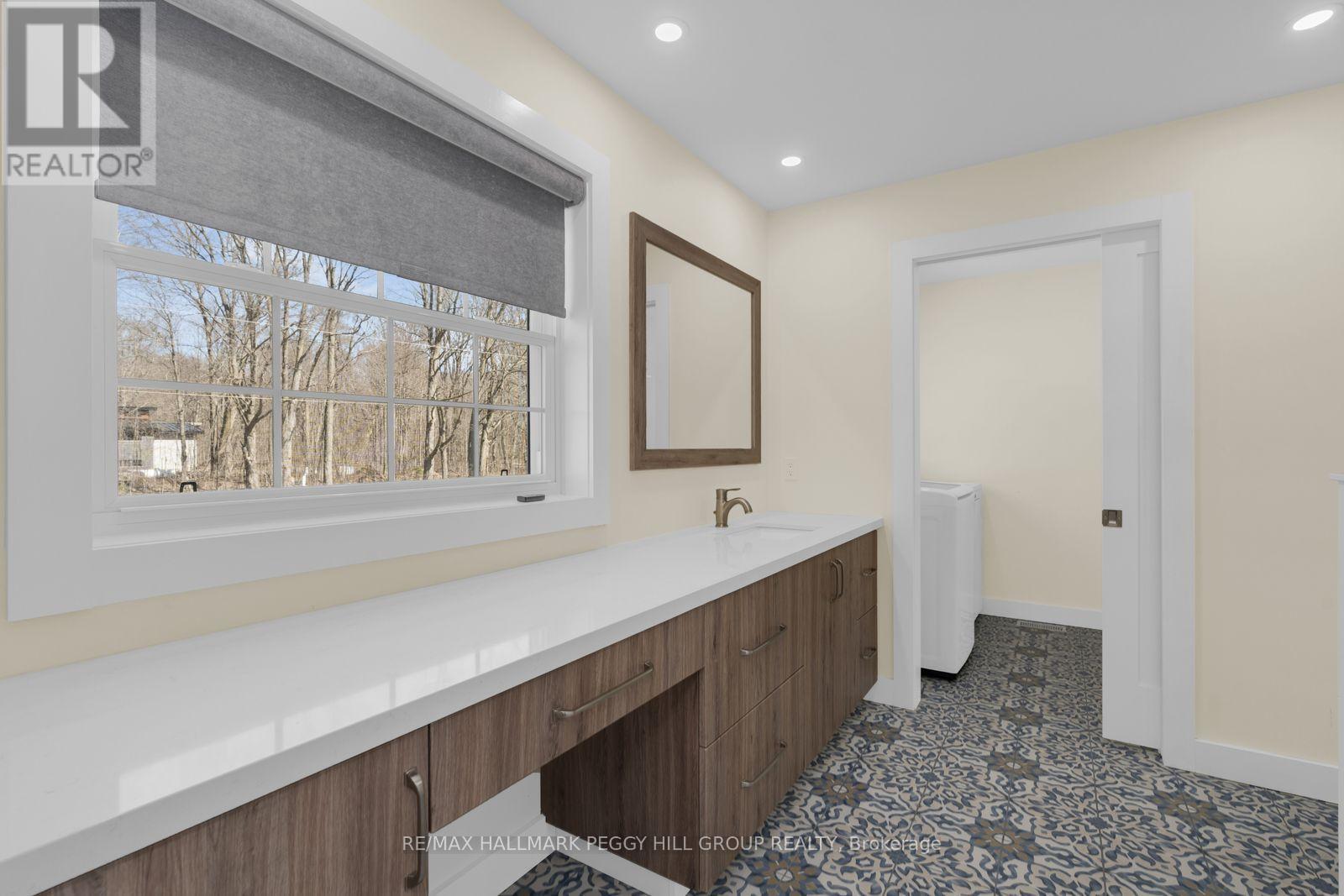 79 Concession 2 W, Tiny, ON - Indoor Photo Showing Other Room