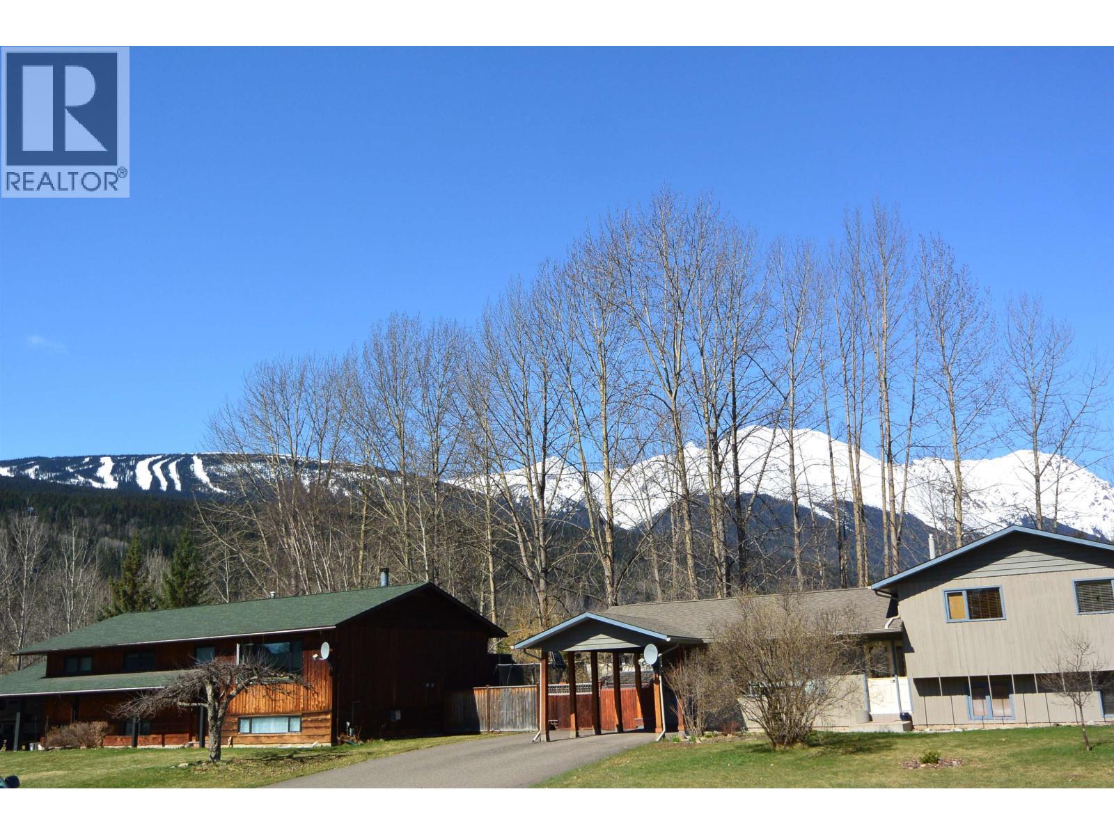 4465 Birch Crescent, Smithers, BC - Outdoor